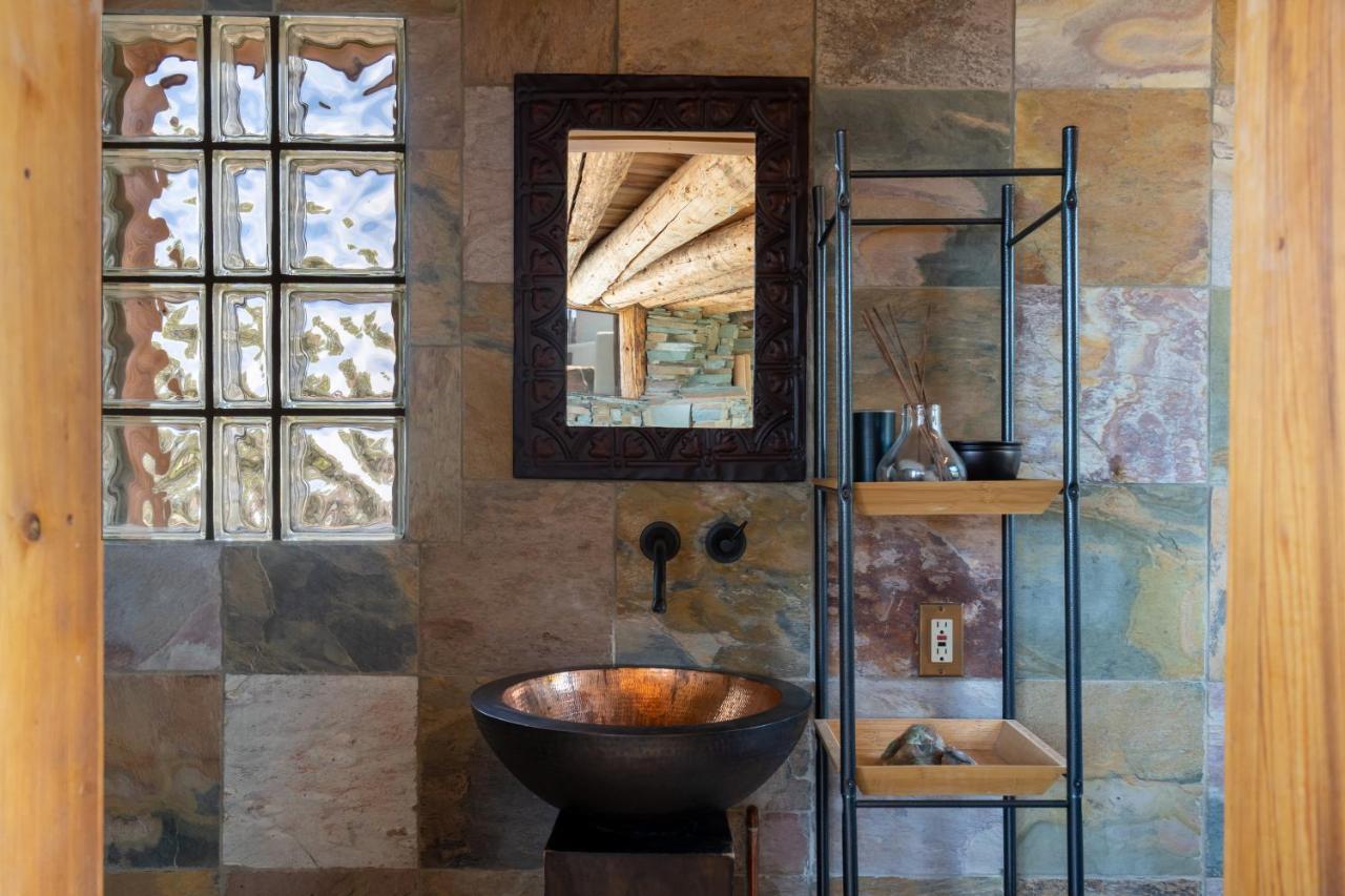 Santa Fe Ridgetop Retreat With 2 Hot Tubs And Views Exterior photo