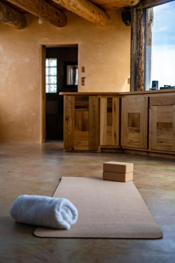 Santa Fe Ridgetop Retreat With 2 Hot Tubs And Views Exterior photo